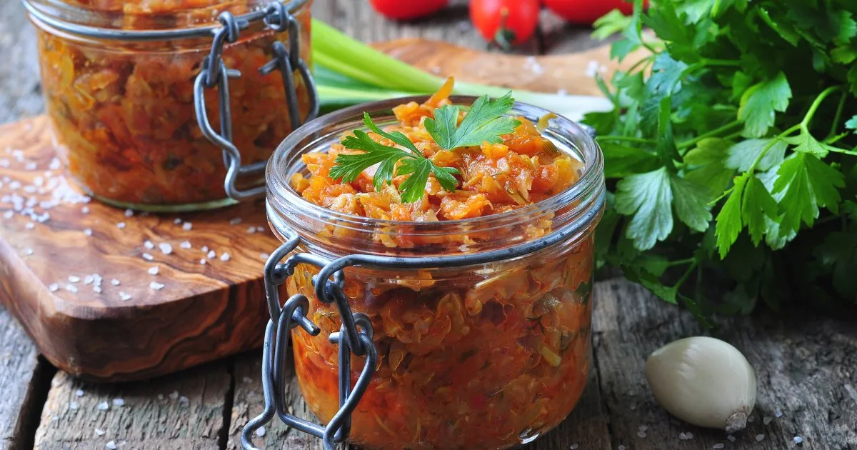 Кабачкова ікра кубиками — стильно і смачно