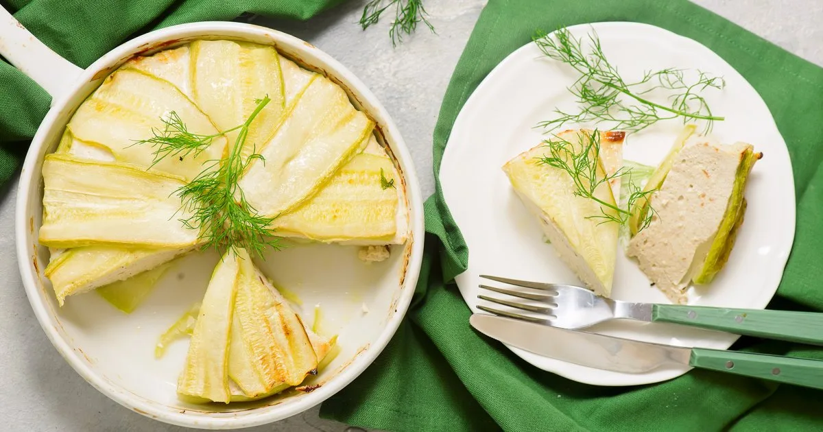 Шарлотка з куркою та кабачками — легка запіканка на кожен день