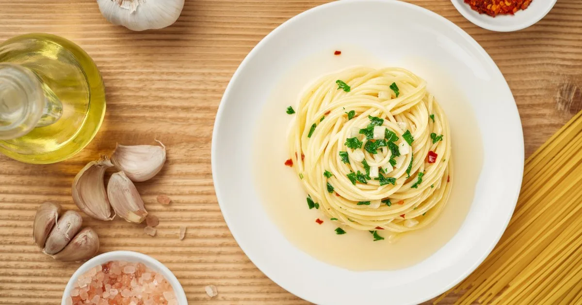 Спагеті Aglio e Olio — традиційна неаполітанська страва