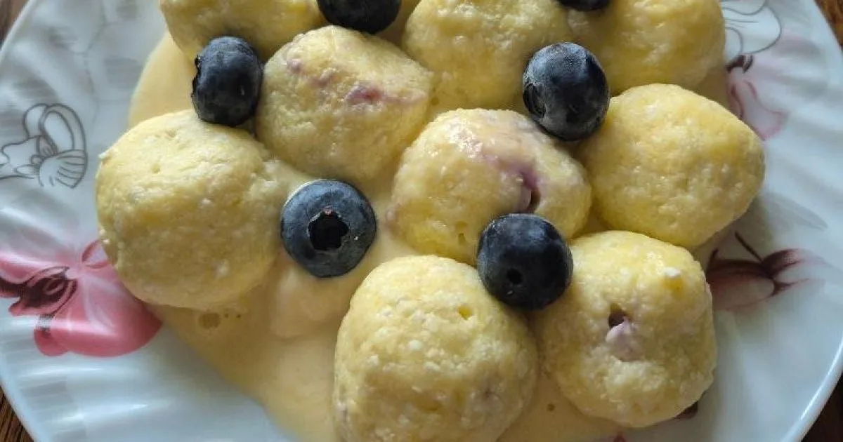 Ліниві вареники із сюрпризом — комфортний рецепт сніданку або десерту