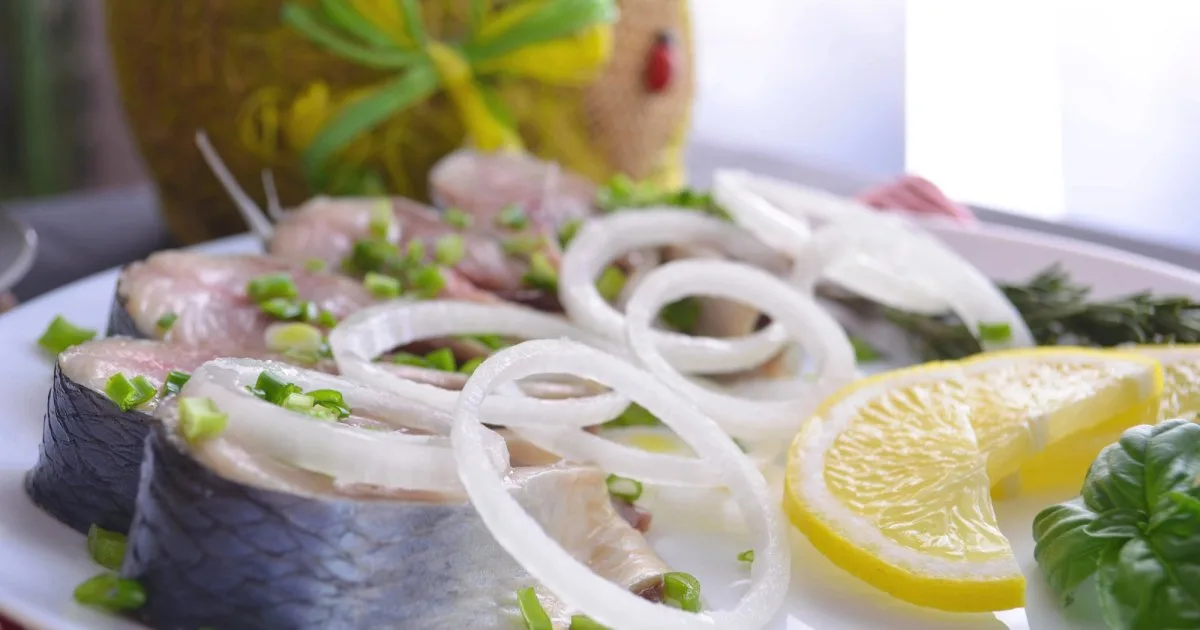 Маринований оселедець по-одеськи — рецепт закуски та корисні поради