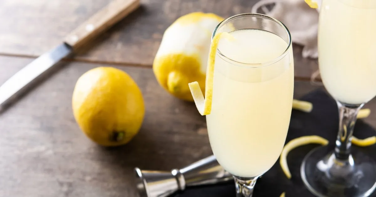 Джин і шампанське: готуємо коктейль French 75