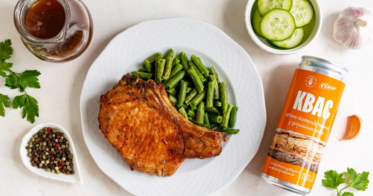 Свинина, маринована в квасі, в аерогрилі — соковите м’ясо з пряною скоринкою