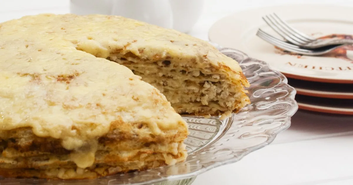 Млинцевий пиріг з м’ясом і рисом