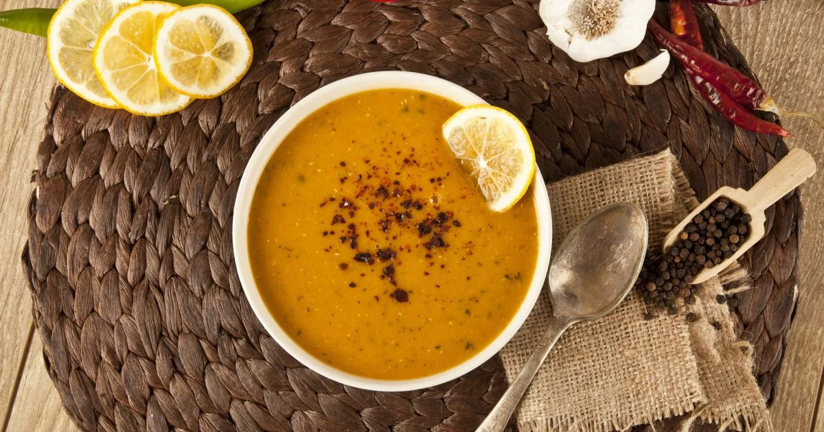 Езогелін чорбаси — духмяний турецький суп нареченої