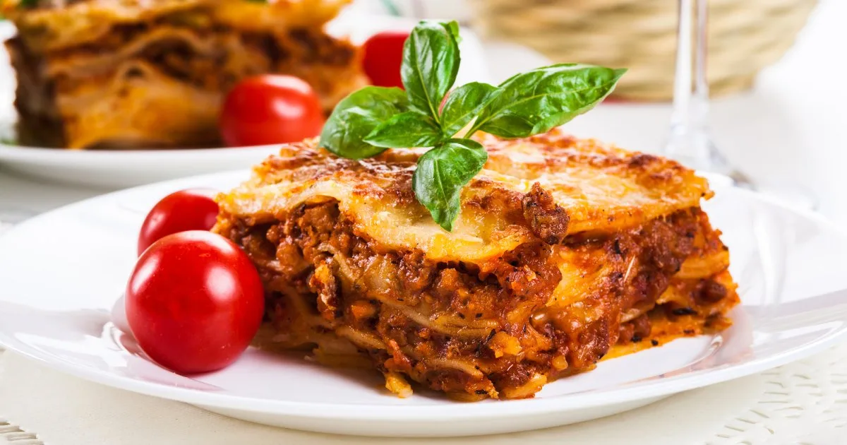 Лазанья з м’ясом, грибами і баклажанами