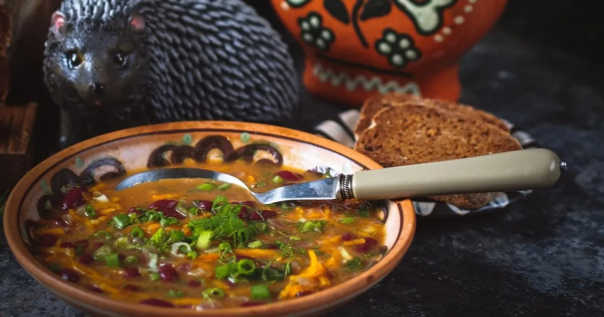 Закарпатська кухня: колочена пасуля з квасолі