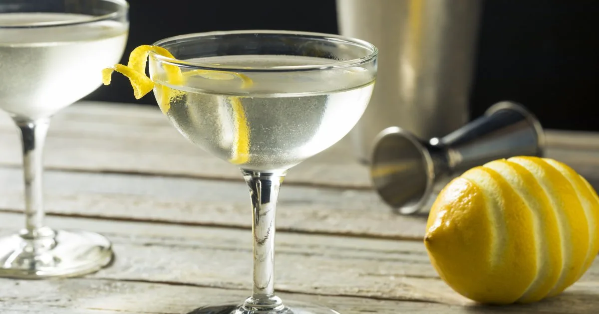 Коктейль Vesper для шанувальників Джеймса Бонда