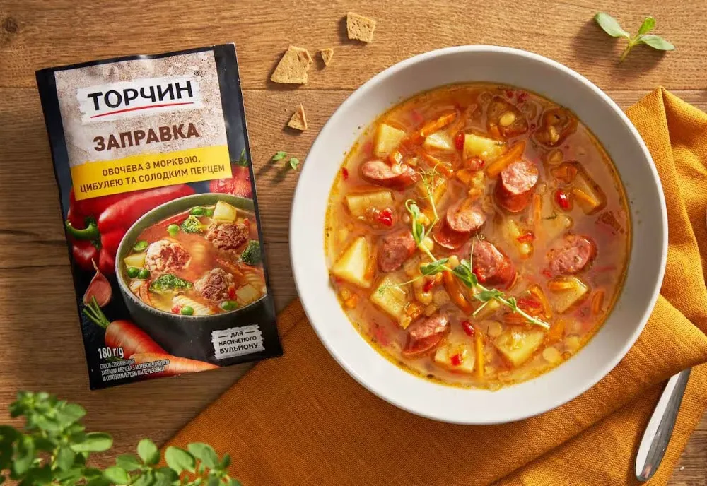 Гороховий суп – як приготувати з копченими сосисками